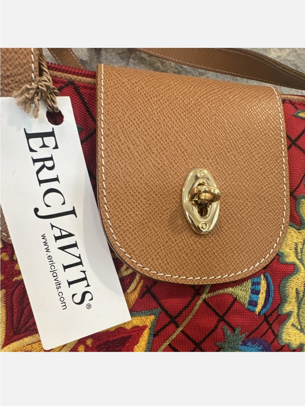 NWT $440 Eric Javits Red Floral Embroidered Tote with Tan Trim and Gold Hardware - Picture 2 of 7